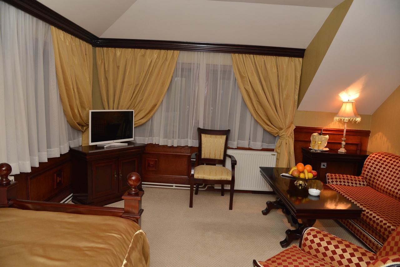 Hotel Zlatarski Zlatnik Nova Varoš Buitenkant foto