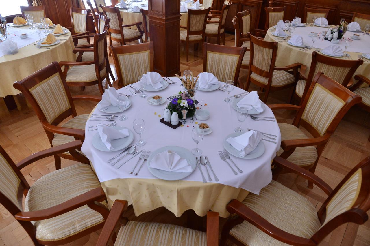 Hotel Zlatarski Zlatnik Nova Varoš Buitenkant foto